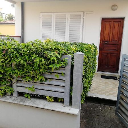 La Casa Dei Bebi Apartment Carrara Luaran gambar